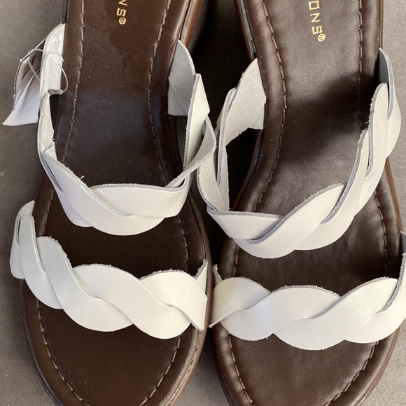 Predictions Sandals - Picture 4 of 7